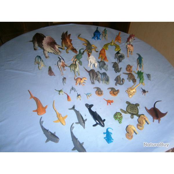 Jouets : Lot de 50 animaux 36 animaux pr�historique et 14 poissons diverses hauteurs: de 4 � 12cm