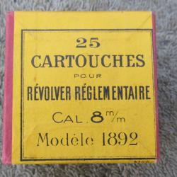 Bo&icirc;te originale de 8 mm 92 poudre noire.