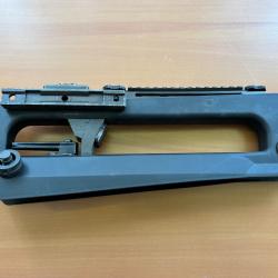 Poign&eacute;e garde main pgmp Famas F1 pour d&eacute;coration en polym&egrave;re - 1� sans prix de r&eacute;serve !!