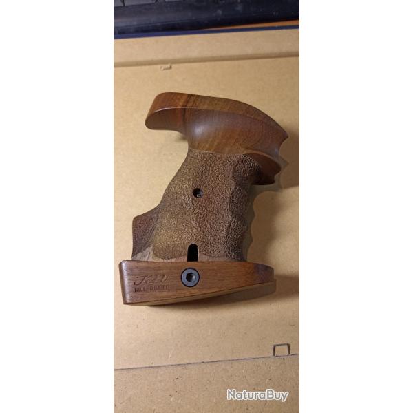 Poign�e ergonomique Nill, carcasse K, square butt, mont�e sur s&w 14/3.