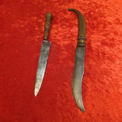 2 grands couteaux Probablement 18e ou plus ancien. Mod&egrave;le pas courant