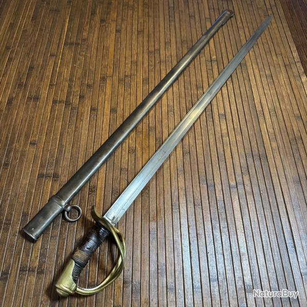SABRE 1822-83 DE CAVALERIE FRAN�AISE CHATELLERAULT GARDE MATRICUL�E ET POIN�ONN�