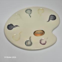 Ancienne palette de peinture en fa&iuml;ence , ou assiette &agrave; fromages, 1950