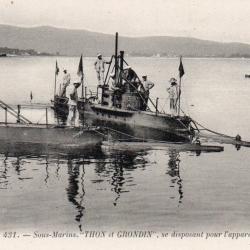 Carte Postale Sous-Marins "THON et GRONDIN " -N&deg;7650
