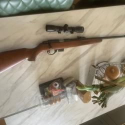 Vend carabine armscor model 1500 22win mag en bon &eacute;tat.