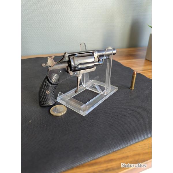 TRES BEAU REVOLVER VELODOG 6 MM P N
