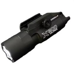 Lampe Tactique Type X300 Ultra Noir - Pour rail Picatinny 20mm