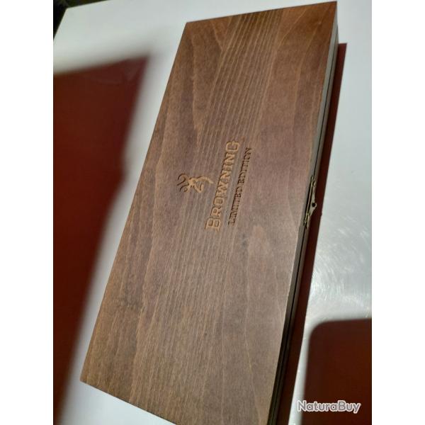 PI�CE DE COLLECTION - Couteau Browning �dition Limit�e n� 01/650 - �tat Neuf