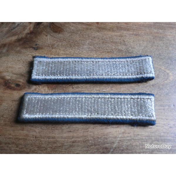 insigne tissu  brod�e gris  argent� a d�finir