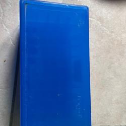 Une bo&icirc;te Frankford pour ranger 50 cartouches 500 S&W ou 45 70, et autres
