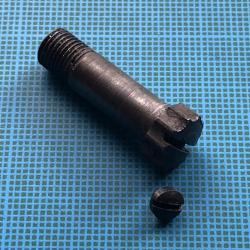 Diana 25: Grosse et petite vis de fixation entre le tube principal et le canon