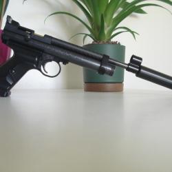 Crosman 2240