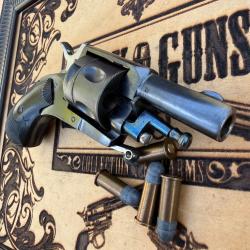 PUPPY POIN&Ccedil;ON POUDRE VIVE .320 proche du neuf, canon et m&eacute;canique excellents.