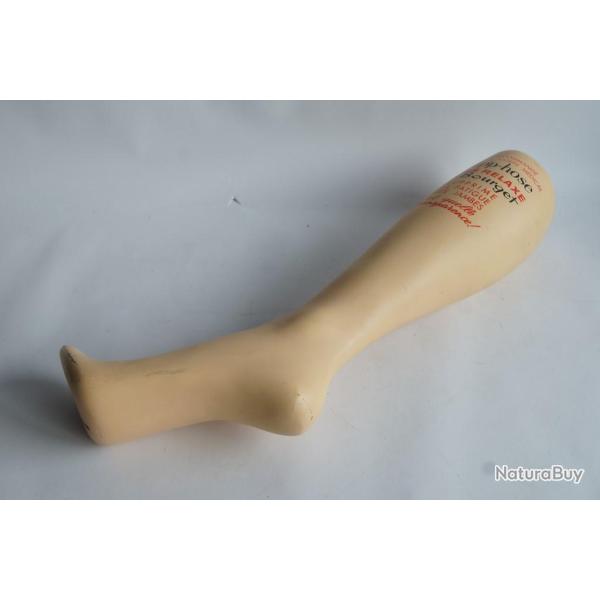 Demi jambe pr�sentoir publicitaire Supp-Hose Bas Le Bourget