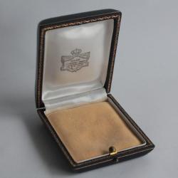 Ancien &eacute;crin pour bijoux cuir Sanz Espagne