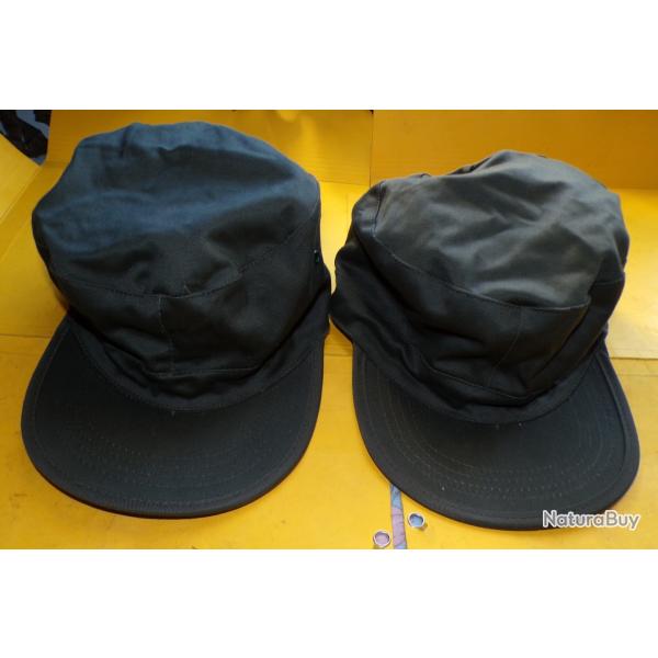 LOT DE 2 CASQUETTES KAKI POUR ADULTE  100 % COTON , GRANDE TAILLE 56 - 62 ,  ETAT NEUF VOIR PHOTOS .