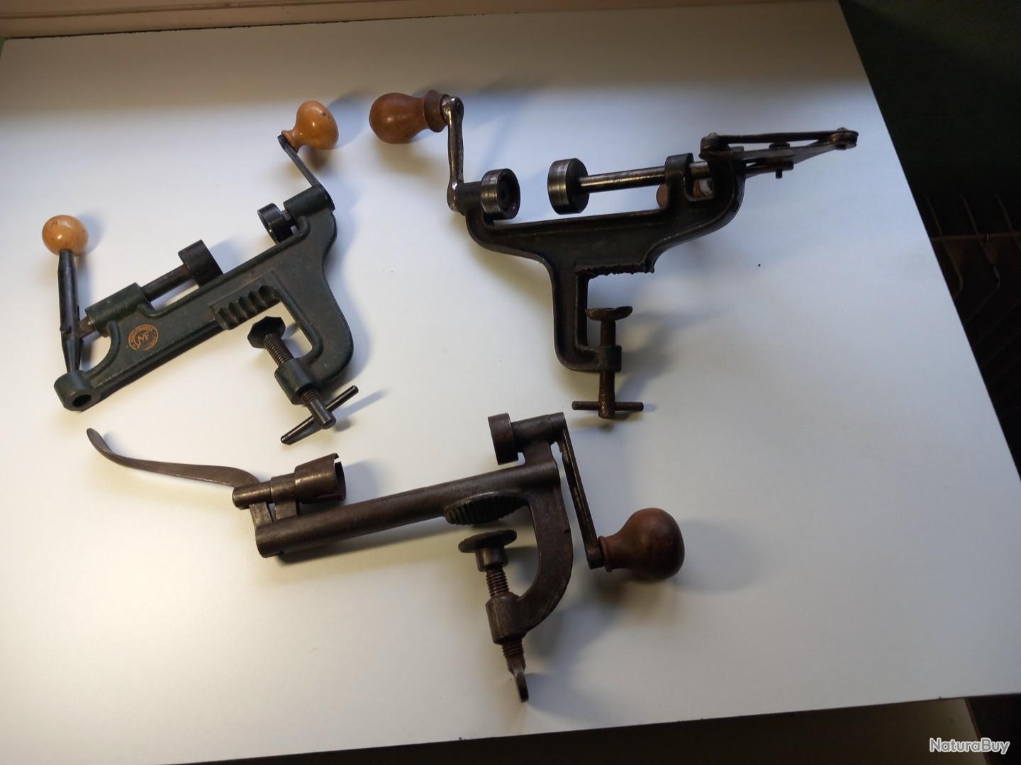SERTISSEUR DE CARTOUCHES chasse, mécanique émaillé de 1900, brevet S.G.D.G. EUR 25,00 - FR