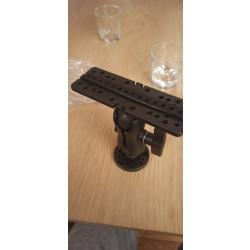 Support sondeur GPS neuf type Ram Mount g&eacute;n&eacute;rique