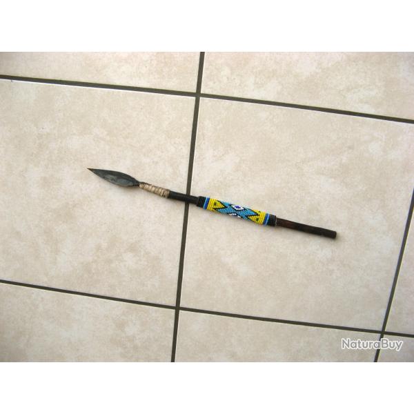 Petite sagaie artisanale africaine