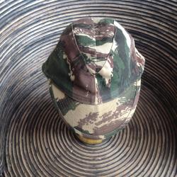Casquette type Bigeard camoufl&eacute;e en tr&egrave;s bel &eacute;tat, taille 56.