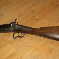 Fusil &agrave; broche cal 16 et Lot de CARTOUCHIERES en CUIR pour balles arme ray&eacute;e