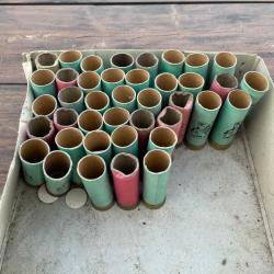 lot de 40 douilles calibre 12 cartonn&eacute;es anciennes