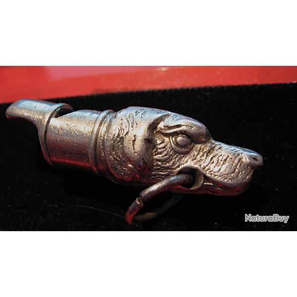 rare et beau sifflet vintage avec tete de chien d'arret