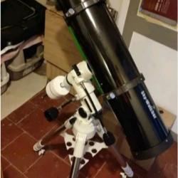 T&eacute;lescope skywatcher 130/900 avec &eacute;quipements