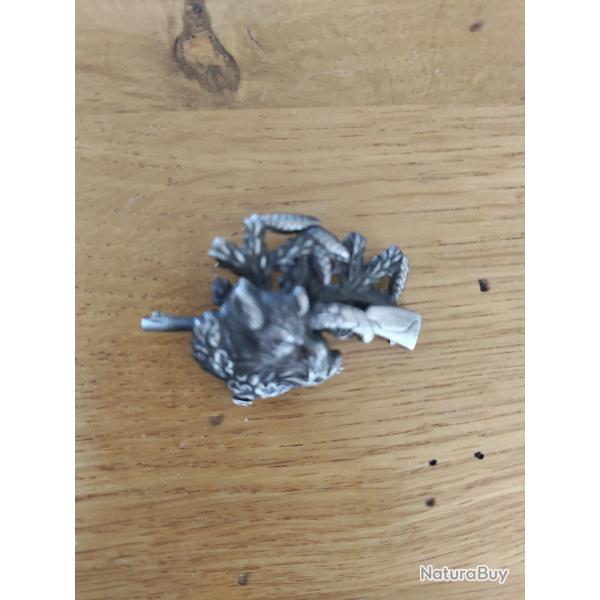 Broche de chasse sanglier relief