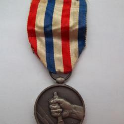 m&eacute;daille des cheminots 1941 collection train vintage