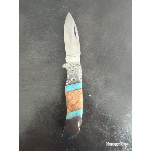 Couteau t�te d'aigle grav�e