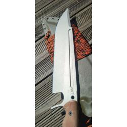 Tr&egrave;s grand Couteau Wtg puzon predator hunter A6 max inoxydable, introuvable !!!
