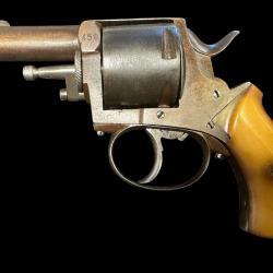 gros revolver BRITISH BULLDOG CAL 450