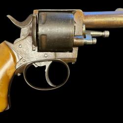 gros revolver BRITISH BULLDOG CAL 450