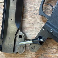 Goupille d&eacute;montage takedown pour Chiappa m6