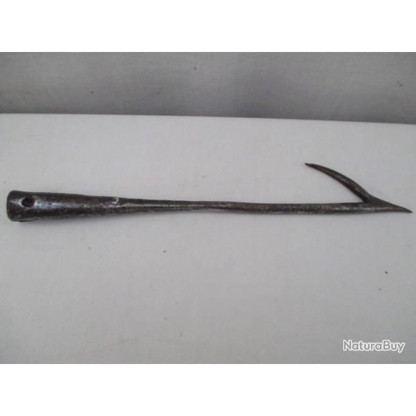 une gaffe de marine  XIX em en fer forg�  38 cm