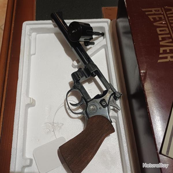 REVOLVER ARMINIUS HW7E CAL 22 CAT B