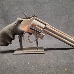 Revolver Smith & Wesson 617, Cal 22 lr - 1� sans prix de r&eacute;serve !!
