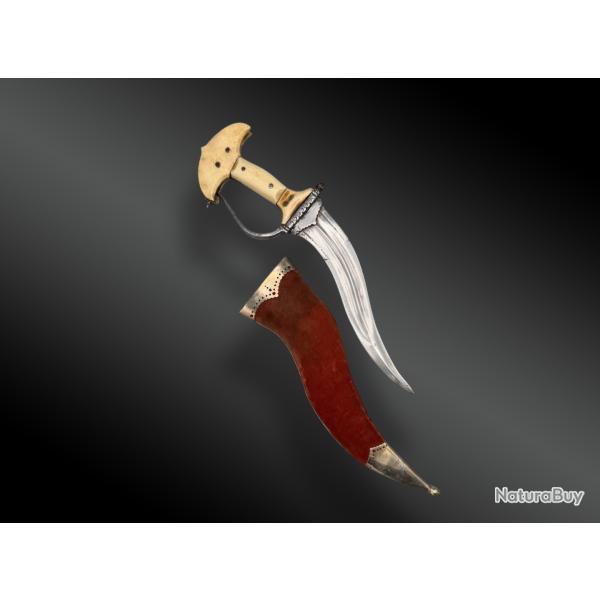 POIGNARD KHANJARLI, AVEC FOURREAU. INDE, XIX�ME SI�CLE