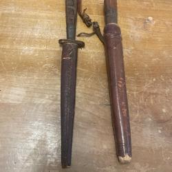 Lot de deux couteaux Origine oriental