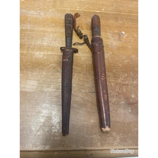 Lot de deux couteaux Origine oriental