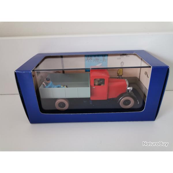 Le camion rouge du Lotus Bleu Tintin Moulinsart 1/43 neuf