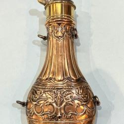 Poire &agrave; poudre sign&eacute;e " DRAMS "