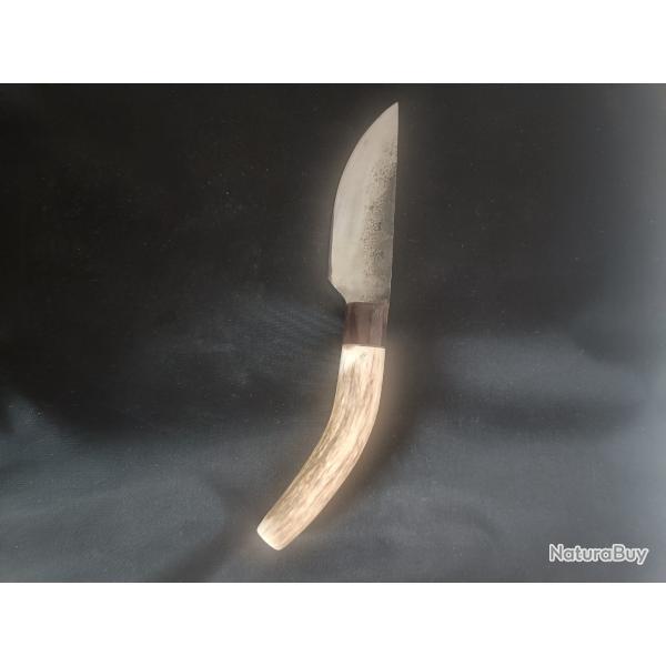 Couteau artisanal  manche bois de renne