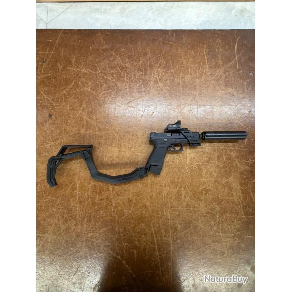 GLock 44 Filet� +silencieux+ crosse cobra+ point rouge