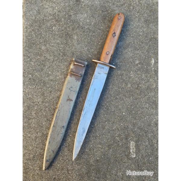 Poignard austro hongrois Grabendolch M17 ww1