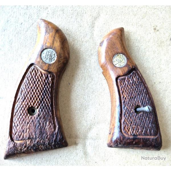 Plaquettes � nettoyer pour revolver Smith et Wesson avec traces d'utilisation