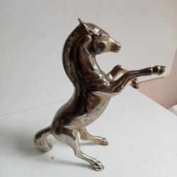 cheval cabr&eacute; en m&eacute;tal argent&eacute; hauteur 20 cm x 18 cm