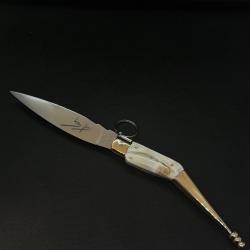 TRABUCAYRE Catalan d&eacute;fense de phacoch&egrave;re