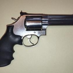 SMITH & WESSON 686 PLUS 5" s&eacute;rie 3.5.7